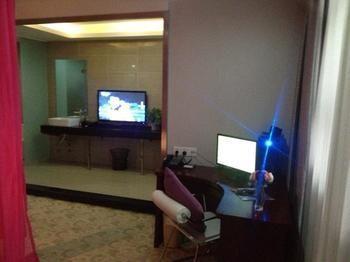 Provence Garden Hotel Wuhan Exterior foto